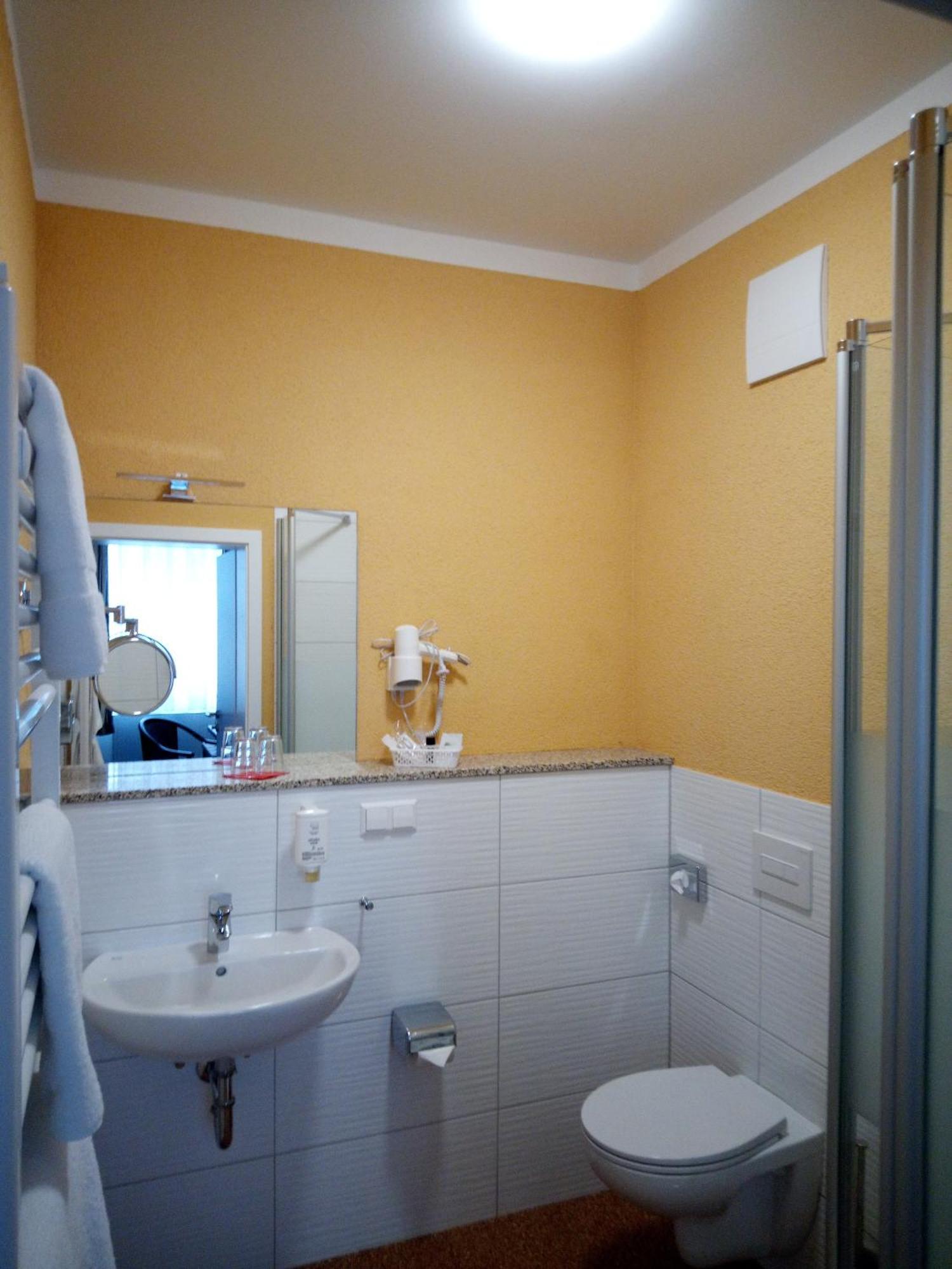 Hotel Zur Kulturweberei Finsterwalde Pokoj fotografie